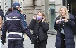 Pi&ugrave; poveri, depressi e pieni di paure: cos&igrave; il Covid ha cambiato gli italiani