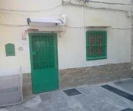 Ventinove anni senza Franco Franchi, in via delle Api al Capo una targa per ricordare il grande attore