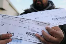 Bollette, aiuti alle fasce pi&ugrave; deboli e rate per le imprese