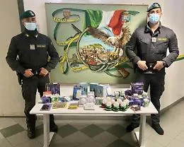 Palermo, 9mila prodotti contraffatti sequestrati a commerciante cinese