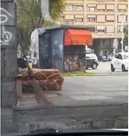 Catania: letto a due piazze in piazza Grenoble