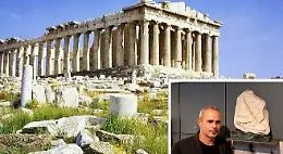 La Sicilia restituisce alla Grecia un frammento del Partenone: in cambio arrivano due reperti