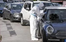 File interminabili per i tamponi anche a Caltanissetta