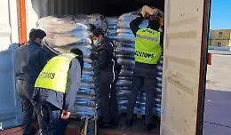 Palermo, sequestrate 54 tonnellate di pellet appena sbarcate dall'Egitto