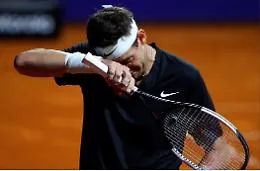 Del Potro serve per l'ultima volta prima del ritiro e scoppia in lacrime: video