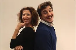 "Gatta ci cova", al Metropolitano Alessandro Idonea riprende la regia del pap&agrave; Gilberto