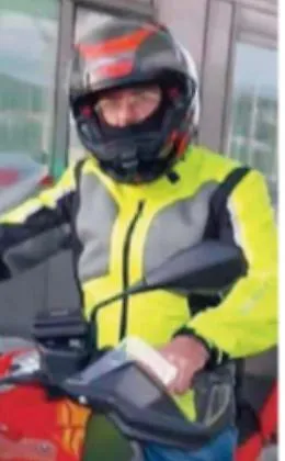 Perde il controllo della moto lungo la A20: muore un 58enne