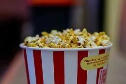 Decreto green pass &egrave; legge, dal 10 marzo al cinema tornano bibite e popcorn