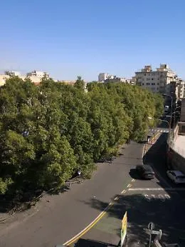 Catania: il polmone verde di piazza Lanza ridotto all'estremo