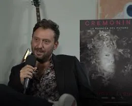 Cesare Cremonini: "La ragazza del futuro &egrave; un abbraccio"