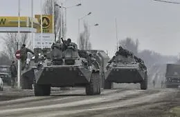 Truppe russe a Kiev che prova a resistere mentre lo "zar" russo invoca il golpe dei militari