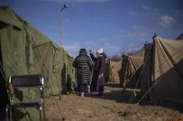 "Prima i bianchi", denunce di razzismo sui rifugiati al confine tra Ucraina e Polonia
