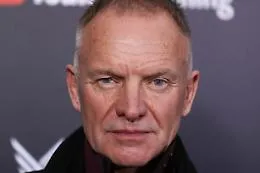 Sting torna a cantare Russians: "E' di nuovo rilevante"