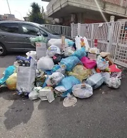 Tremestieri Etneo (Ct): "Mai il paese &egrave; stato cos&igrave; sporco"