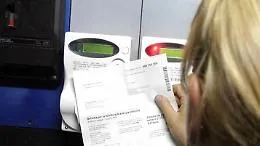 Le undici cose da fare per risparmiare (tanto) sulla bolletta della luce