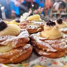 Zeppole di San Giuseppe per la Festa del Pap&agrave;: la ricetta degli chef Improta