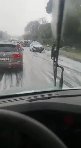 La grandine ricopre la Ct-Messina e provoca incidenti e feriti