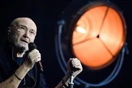 Phil Collins dice addio ai fan: &laquo;Non riesco pi&ugrave; a suonare&raquo;