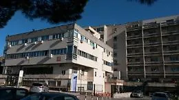 Operaio schiacciato da una pesante pedana: &egrave; grave