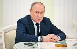 L'ultima minaccia di Putin: &laquo;Risposta fulminea se qualcuno interferir&agrave; in Ucraina&raquo;