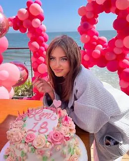 Leni Klum, la bellissima figlia di Heidi Klum e Flavio Briatore compie 18 anni