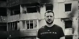 Accuse di nazismo tra Zelensky e Putin: il video in bianco e nero del presidente ucraino