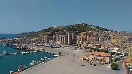 Posto di blocco e minacce: denunciato