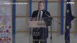 Draghi: &laquo;Fare in modo che Russia e Ucraina smettano di sparare e parlino&raquo;