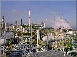Crisi petrolchimico: il Mise convoca un tavolo. La Regione: "Ci saremo, ma chiedevamo altro"
