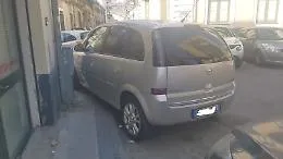 Catania, via Alfonsetti anarchia nei parcheggi