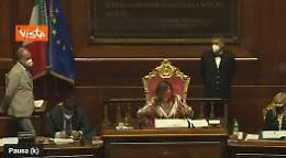 Granato in Senato senza mascherina, Casellati: &laquo;O la indossa o lasci l'aula&raquo;