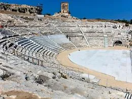 Concerti di musica pop al Teatro Greco: ai siracusani l'idea non dispiace ma restano aperti dibattito e polemiche