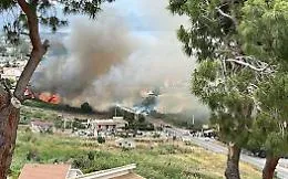 In parte della Sicilia rischio incendi e ondate di calore. A Stromboli domate le fiamme ma non le polemiche