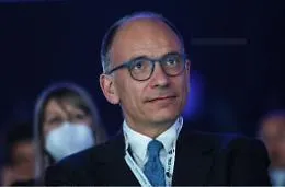 Letta "frena" sulle primarie del Centrosinistra: &laquo;E' una possibilit&agrave;&raquo;. Poi la stoccata a Lagalla: &laquo;Dica che non vuole il voto dei mafiosi&raquo;