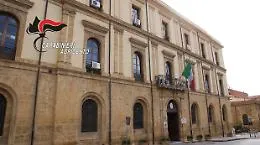 Scaramucce al posto di blocco: arrestati padre e figlio
