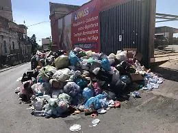 A Catania e Palermo &egrave; sempre emergenza rifiuti: discarica di Lentini di nuovo off limits