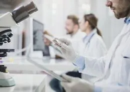 Vaiolo delle scimmie, in Italia 29 casi e allo Spallanzani eccezionale scoperta