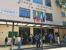 Voto a Palermo, caos verso soluzione: seggi accorpati e aperti oltre le 23 per chi &egrave; gi&agrave; in fila