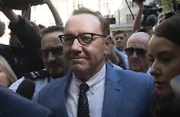 MeToo: Kevin Spacey in Gb sar&agrave; processato a piede libero