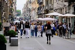 Sempre pi&ugrave; alta la circolazione del virus, tasso di positivit&agrave; al 23%