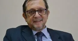 Covid, il prof. Iacobello: &laquo;Omicron molto pi&ugrave; contagiosa ma meno pericolosa delle altre varianti&raquo;