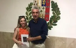 Santo Stefano Quisquina, si laurea e dona la sua tesi al Comune
