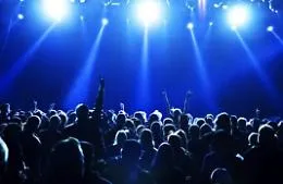Donna derubata...a met&agrave; in una discoteca di San Leone