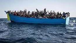 Lampedusa al collasso: quindici sbarchi in 24 ore