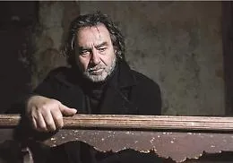 Sicilia secondo me, il cantautore Carlo Muratori: "Questa &egrave; una terra che conviene al sistema"