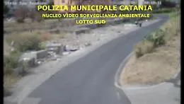 Rifiuti, ecco gli incivili catanesi nelle riprese delle telecamere di videosorveglianza