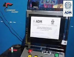Palermo, tre slot machines abusive: titolare multato di quasi 2 milioni di euro