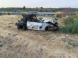 Due ventenni muoiono in un incidente autonomo sulla Siracusa-Catania