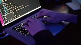 Con una truffa on line gli svuotano il conto corrente, Postepay condannata a risarcire il correntista