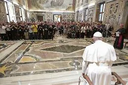 Sinodo: il Papa coinvolge la rete con "missionari digitali"